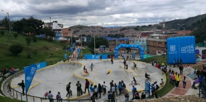 El Alcalde Enrique Peñalosa visitó nuestra localidad e inauguró el Parque Zonal y el Jardín Infantil Palermo Sur. El Alcalde Enrique Peñalosa visitó nuestra localidad e inauguró el Parque Zonal y el Jardín Infantil Palermo Sur.